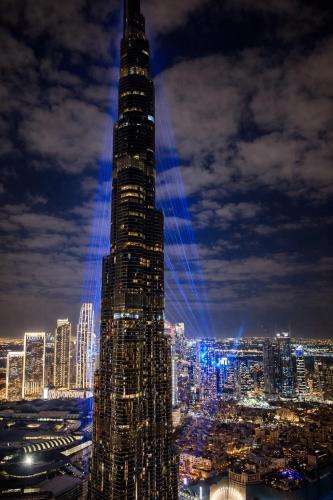 Avelon Signature Luxury Residence Facing Burj Khalifa Downtown Dubai - Tap to explore photos