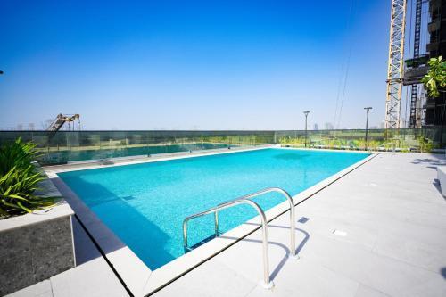 Samaya Holiday Homes - Cloud Stylish Suites with Balcony - Tap to explore photos