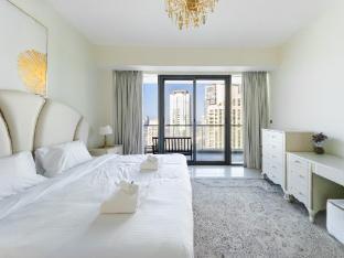 SettlerHomes - Trident Tower - High Floor - Tap to explore photos