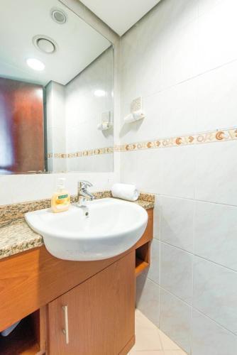 Jlt Spacious Corner Duplex Loft Panoramic Views - Tap to explore photos