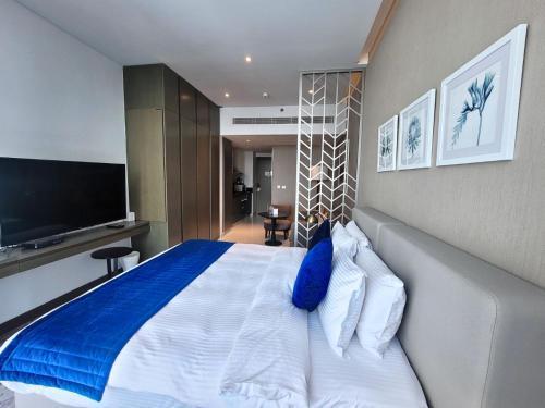 Blue Ocean Holiday Homes - Damac Maison Prive - Tap to explore photos