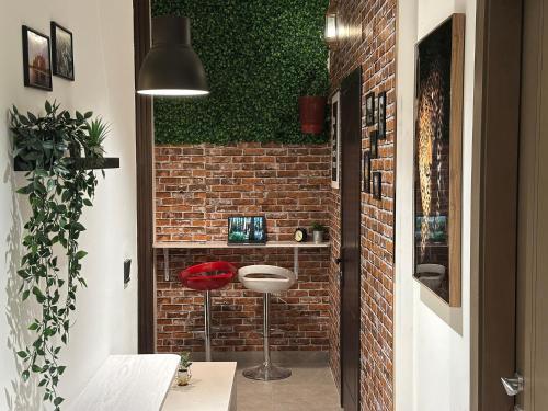 Luxury Hostel Bedspace in Downtown Near Metro - Tap to explore photos