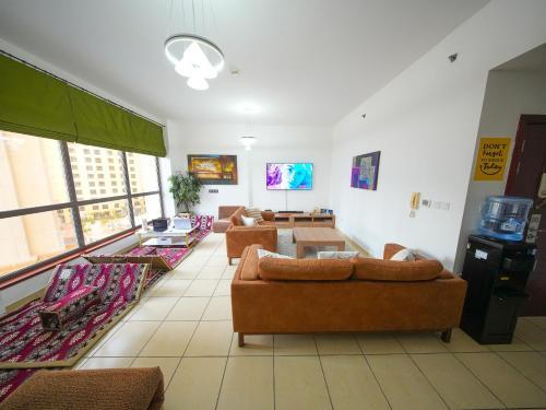 Happyland JBR Dubai Hostel - Tap to explore photos