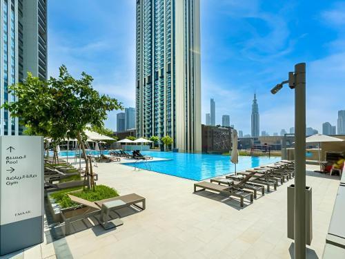 High Rise Haven I Burj and Fountain View I Vast Outdoor - Tap to explore photos