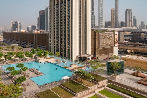 Prime Retreats @ Downtown Views by Emaar - Tap to explore photos