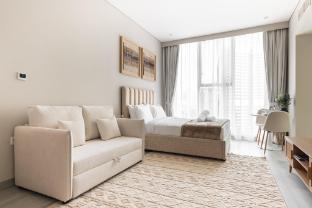 Full of Light Studio Dubai Marina by Simply Comfor Room Type - Studio