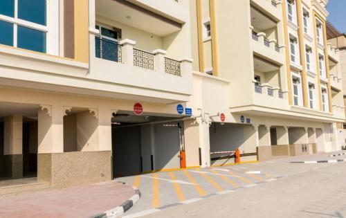 Comfortable Apartments and Studios for Rent in Dubai - Tap to explore photos