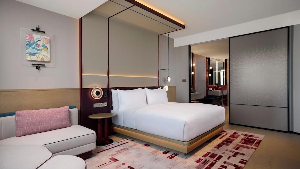 Canopy By Hilton Shanghai Belfry Plaza Room Type - KING PREMIUM SUITE