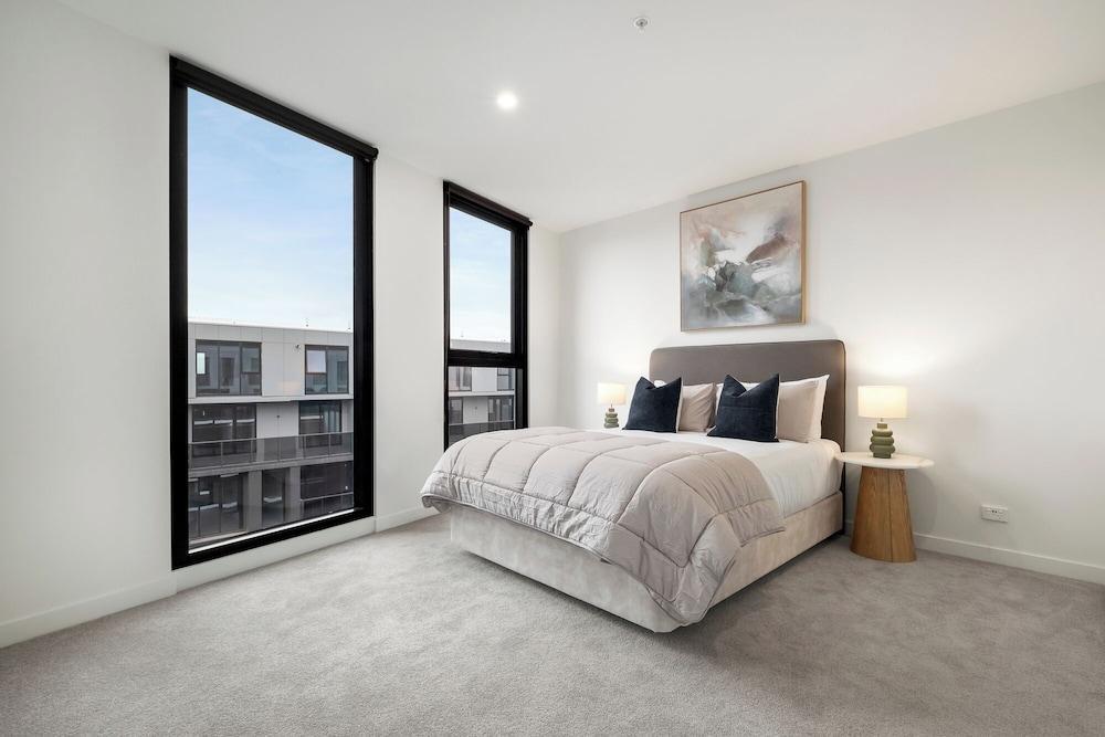 Hobson Apartments by Urban Rest