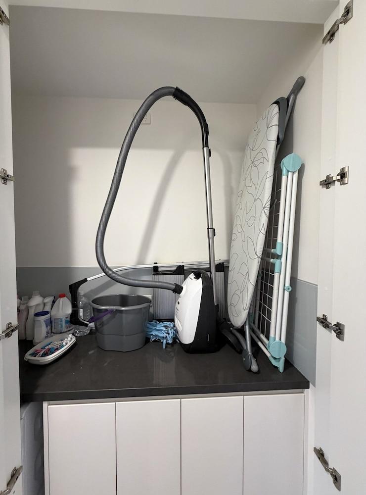 Manly 3 Bedroom Home - Upper Duplex - Tap to explore photos