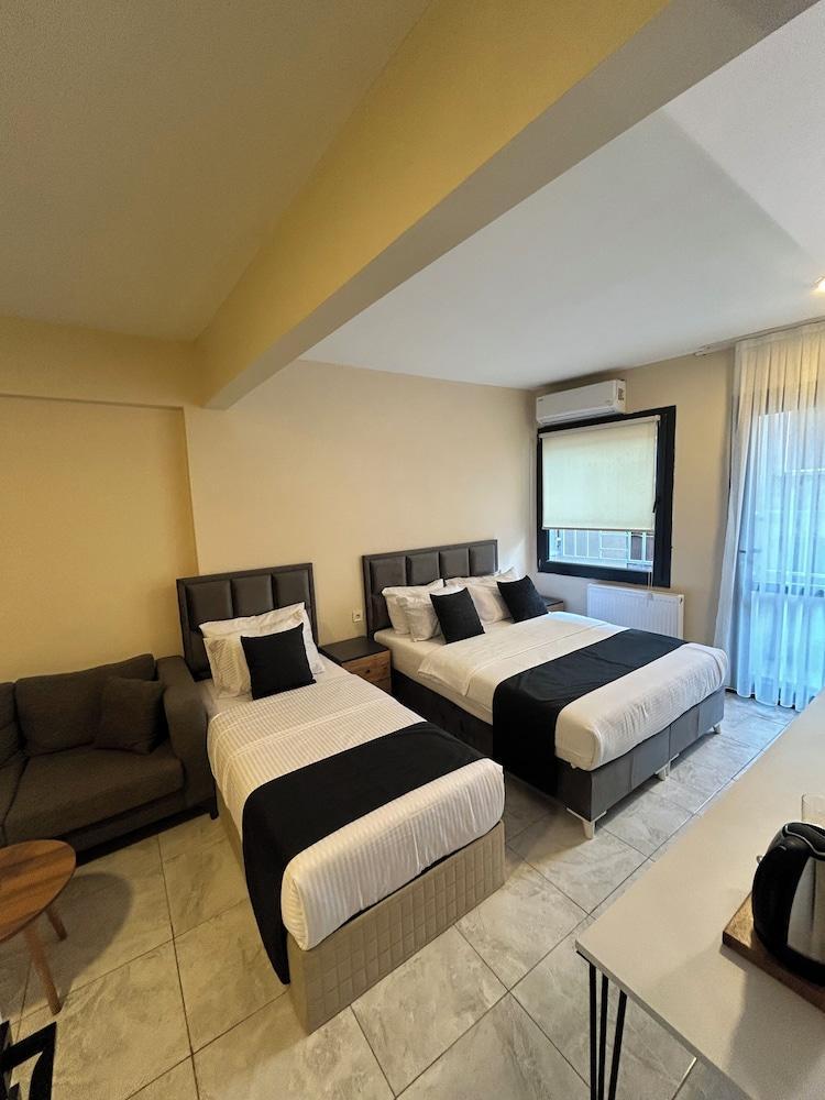 Taksim Casavilla Room Type - Superior Triple Room, Smoking, Balcony Taksim Casavilla Room Type - Superior Triple Room, Smoking, Balcony