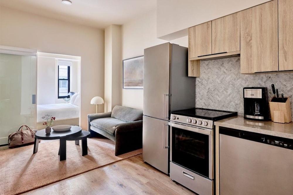 Nester Finn St. Lawrence Market Room Type - Standard Apartment, 1 Queen Bed