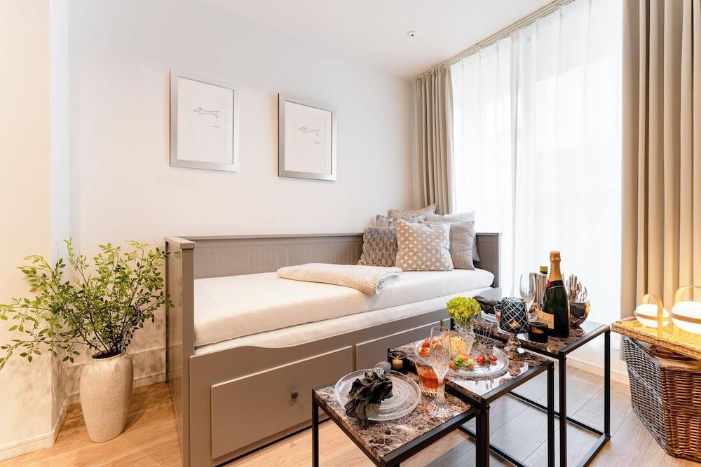 Glannir Sangenjaya Room Type - Deluxe Apartment, City View