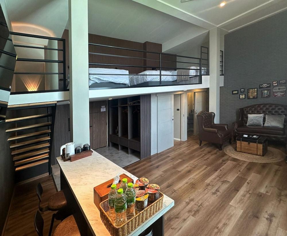 ThaiLoft Room Type - Luxury Loft Quadruple Room