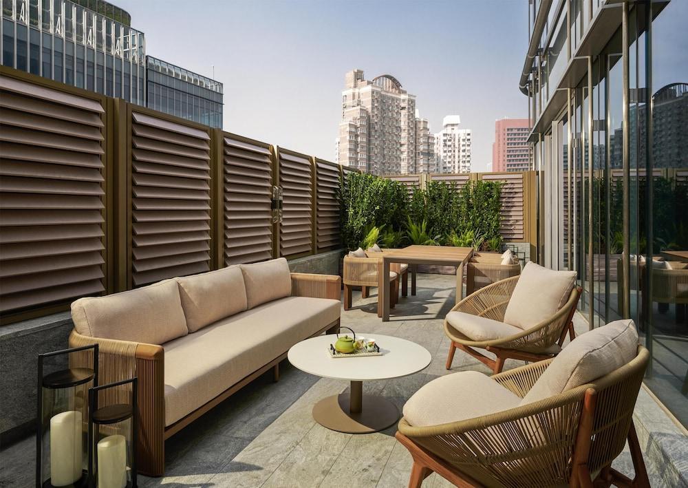 Andaz Shanghai ITC Room Type - Premier Room, 2 Twin Beds, Terrace