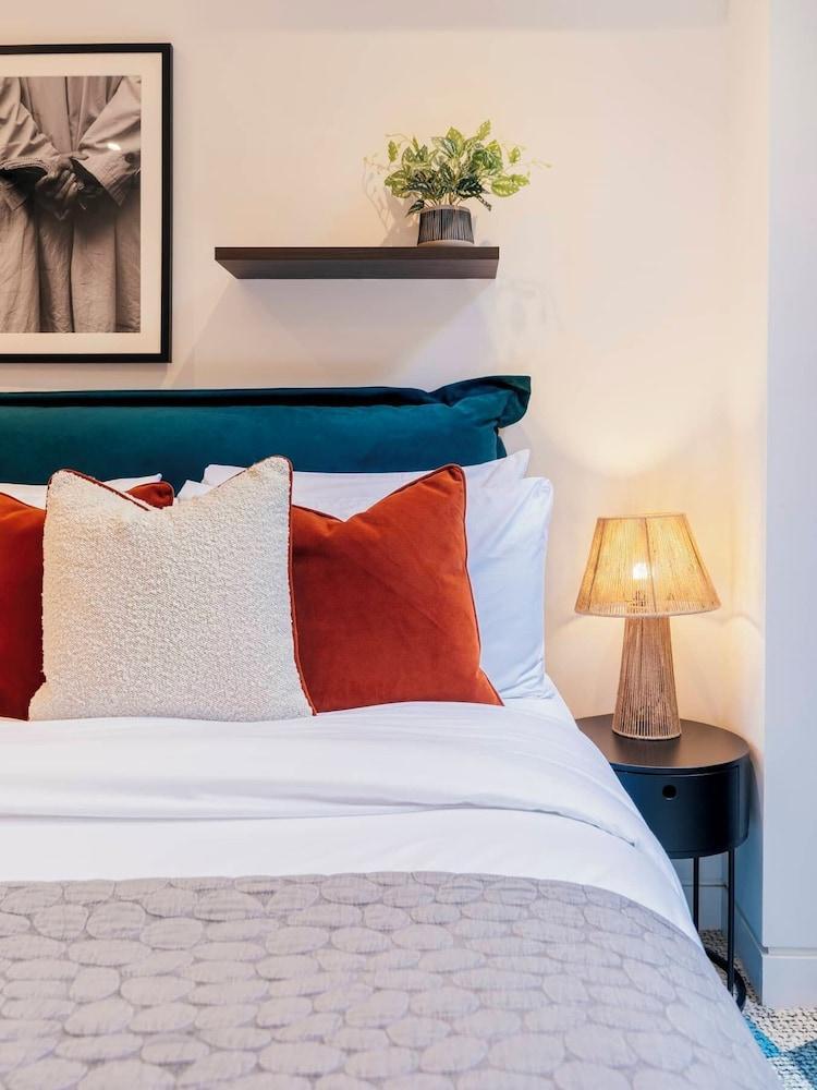 Urban Rest Camden Room Type - Lower Ground One Bedroom Apartment