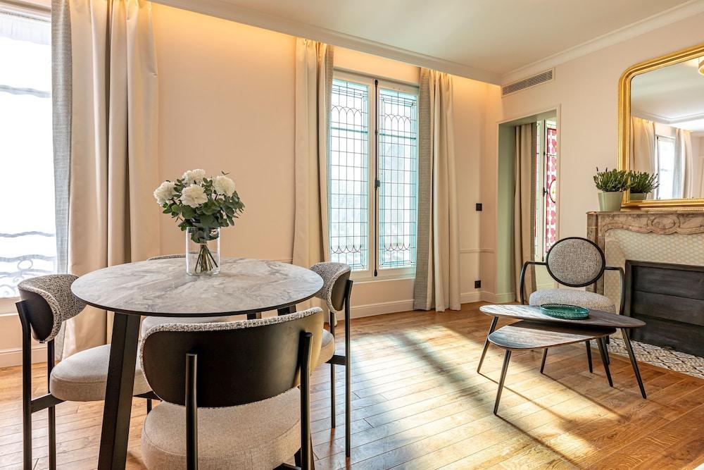 Villa SoPi Appart'Hotel by Patrick Hayat Room Type - Apartment, 1 bedroom, view over the rooftops of Paris Villa SoPi Appart'Hotel by Patrick Hayat Room Type - Apartment, 1 bedroom, view over the rooftops of Paris