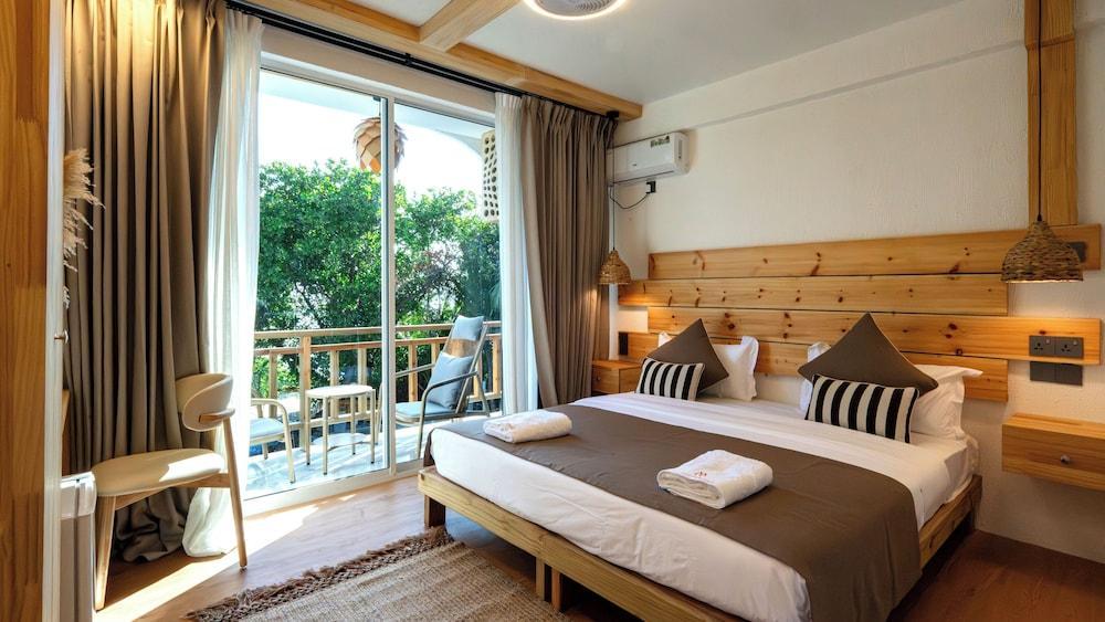 Water Cloud Mathiveri Room Type - Deluxe Double or Twin Room, Balcony, Partial Sea View Water Cloud Mathiveri Room Type - Deluxe Double or Twin Room, Balcony, Partial Sea View