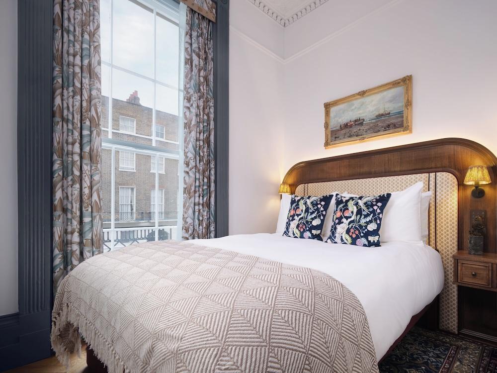 Bertrand's Townhouse Room Type - Classic Double Room