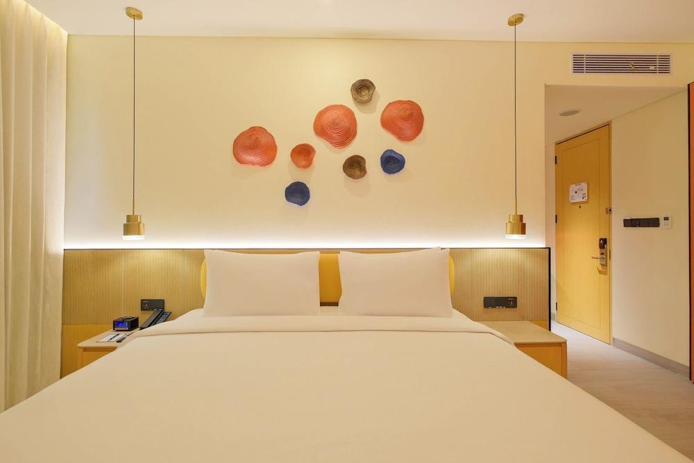TMG Hotel Tebet Marclan Collection Room Type - Skyline Executive King Bed