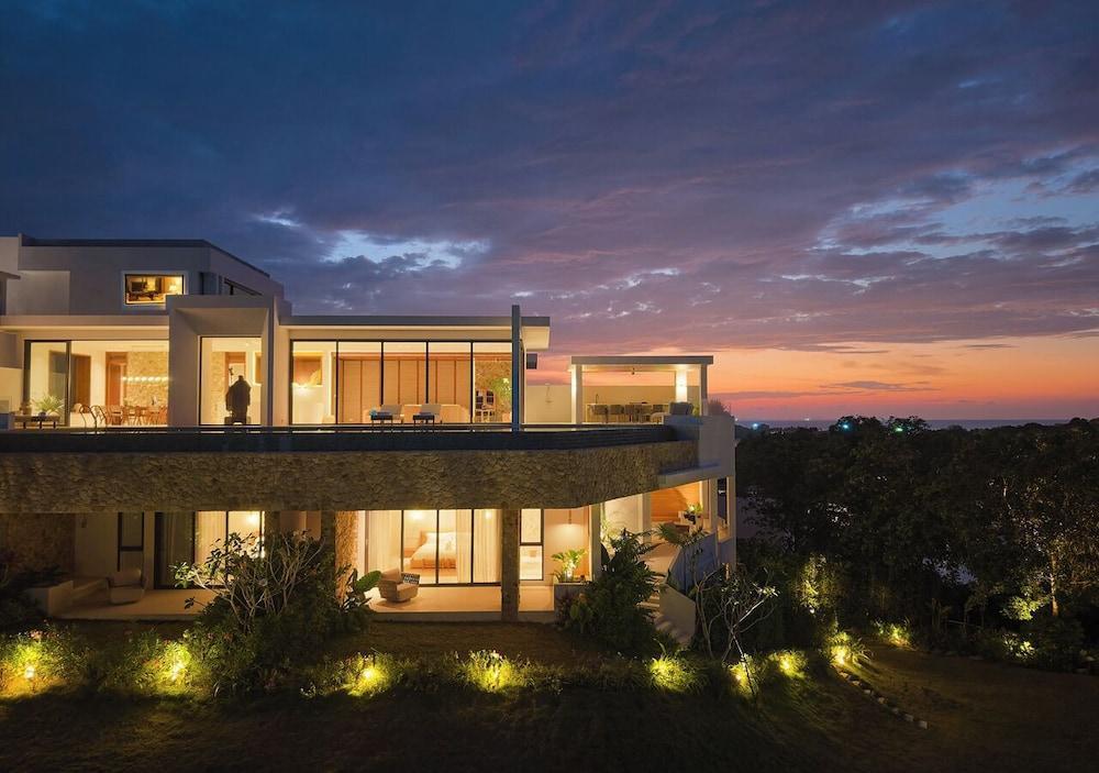 Cape Azure Resort Samui by Thalsea Room Type - Four-Bedroom Presidential Oceanfront Pool Villa