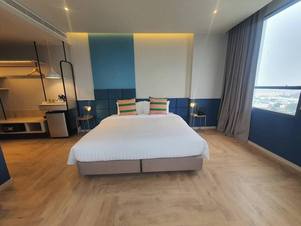 The Quarter Ramkhamhaeng by UHG Room Type - Deluxe Corner City View The Quarter Ramkhamhaeng by UHG Room Type - Deluxe Corner City View