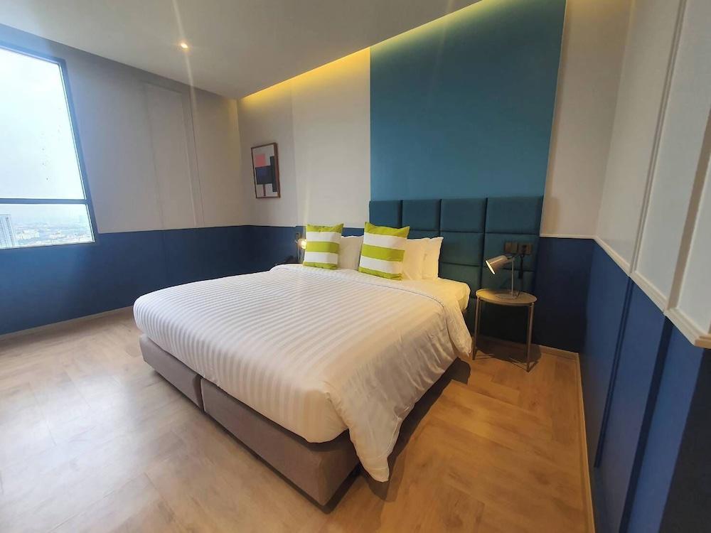 The Quarter Ramkhamhaeng by UHG Room Type - Executive Corner Suite Balcony The Quarter Ramkhamhaeng by UHG Room Type - Executive Corner Suite Balcony