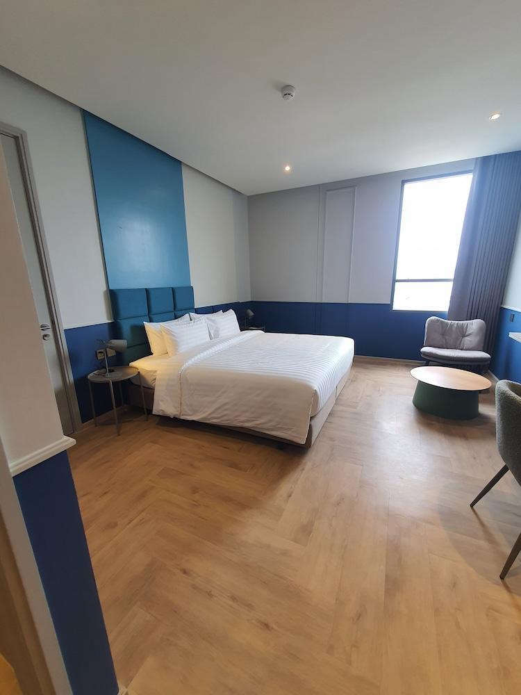 The Quarter Ramkhamhaeng by UHG Room Type - Superior Studio, 1 King Bed, City View
