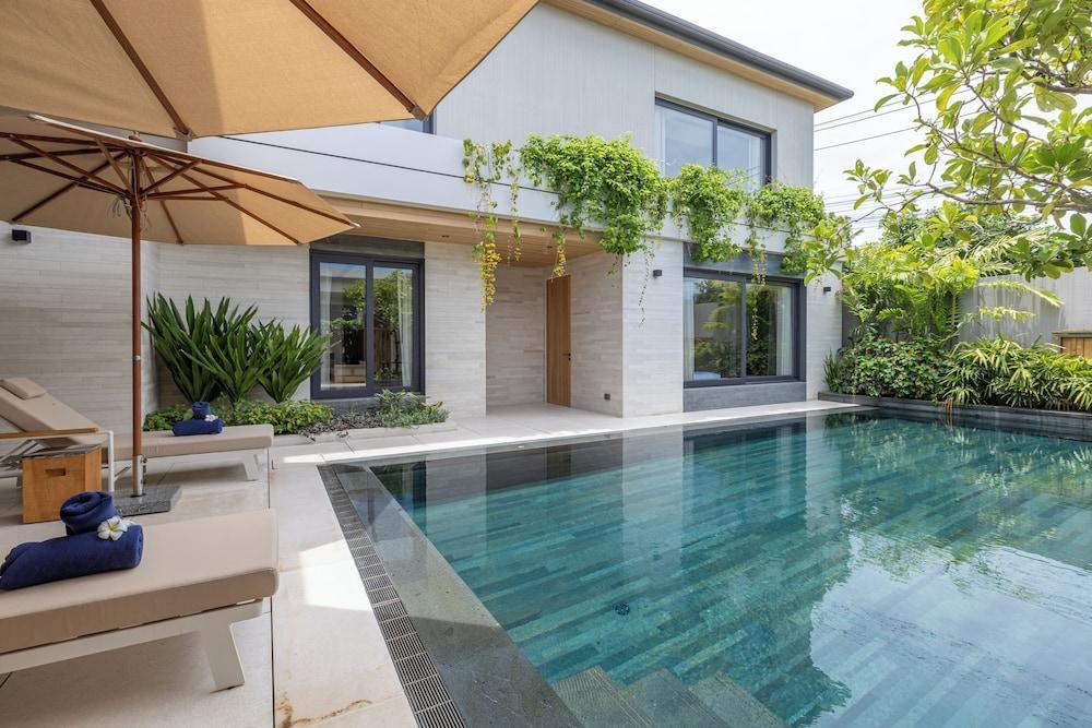 Layana Residence Room Type - Family Villa, Pool View Layana Residence Room Type - Family Villa, Pool View