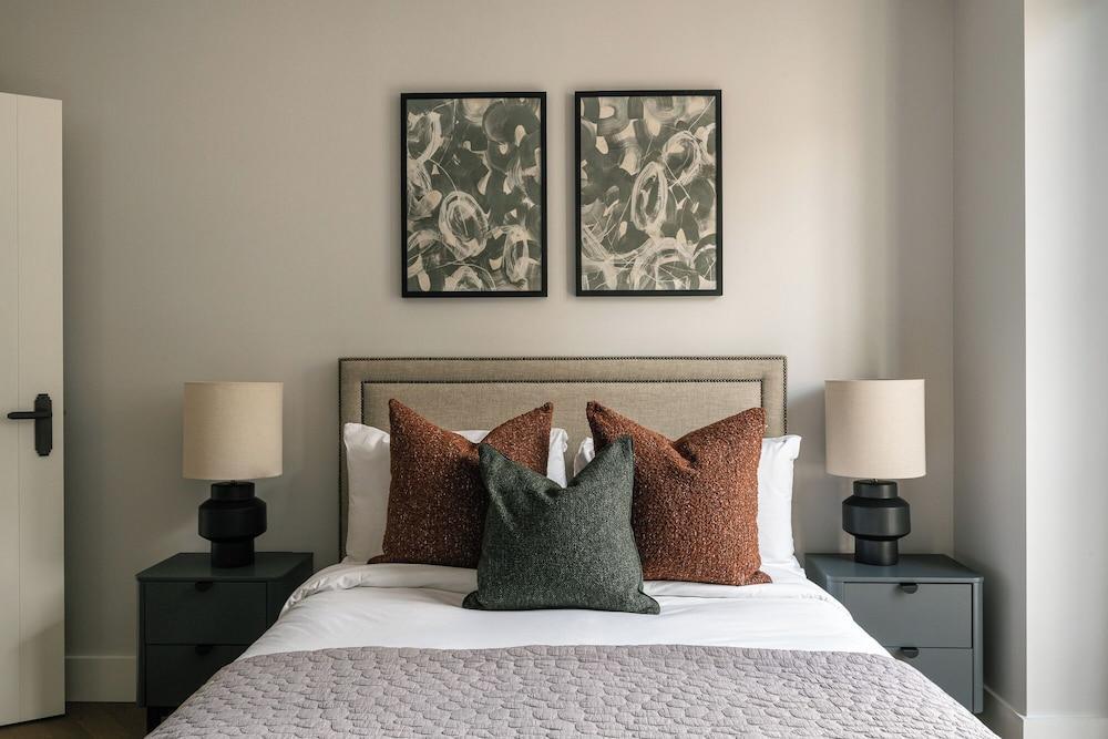 The Spitalfields Works by Urban Rest Room Type - Two Bedroom Two Bath Apartment