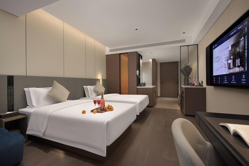 Guangzhou Sylvien Apricity Hotel Room Type - Superior Twin Room, City View