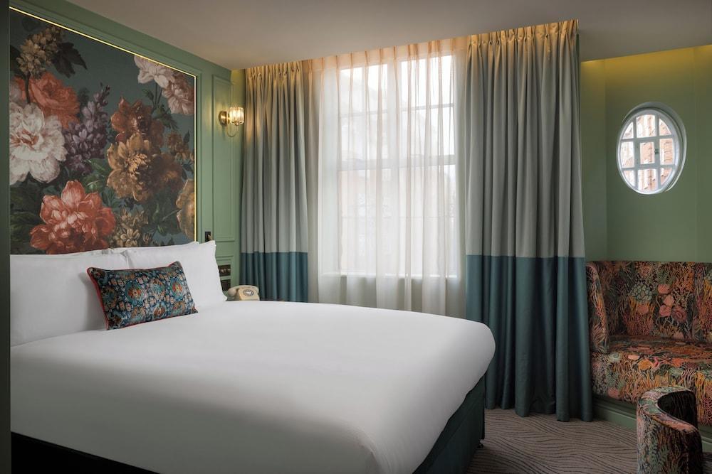 The Kensington Hideaway Room Type - Signature King Room