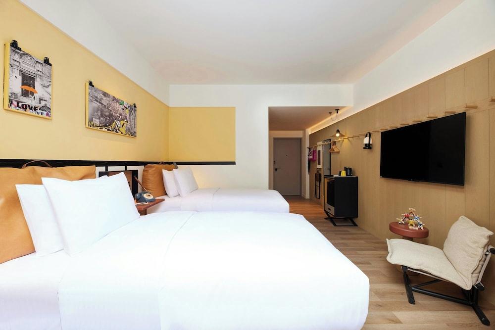 Moxy Shanghai Putuo Room Type - Superior Room, 2 Twin Beds, City View