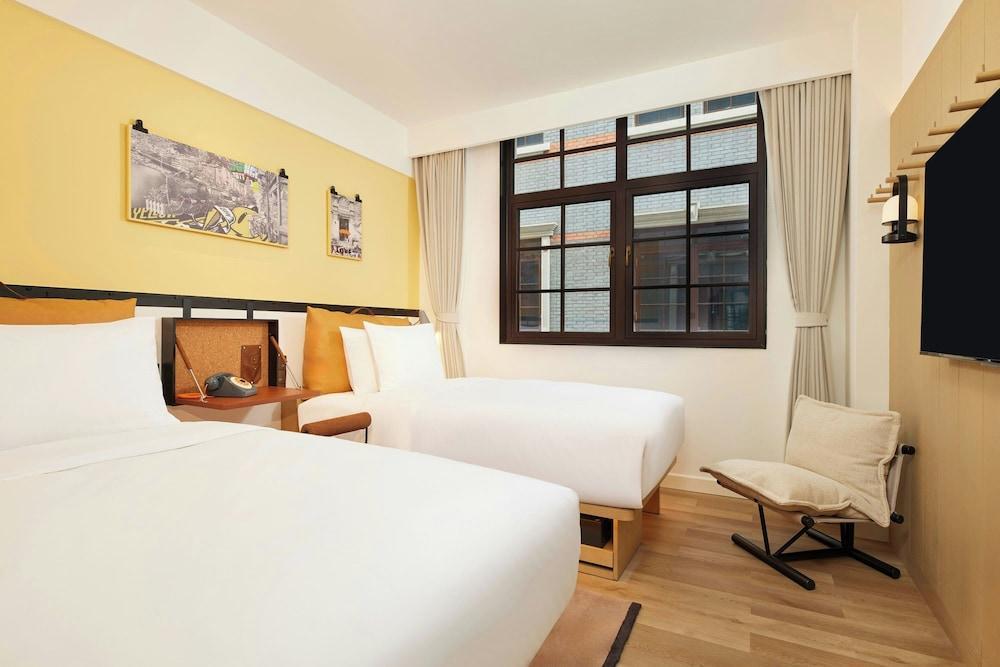 Moxy Shanghai Putuo Room Type - Standard Room, 2 Twin Beds, City View