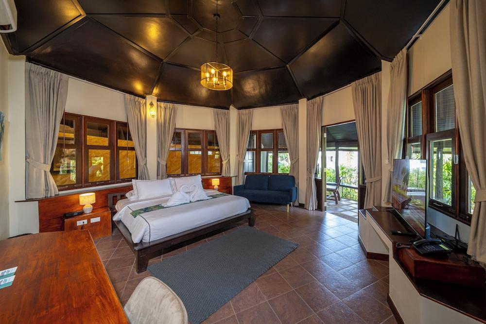 Chaweng Bay View Resort by Smith & Appy Room Type - Deluxe Cottage, Balcony, Garden View