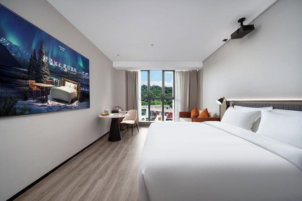 Echarm International Hotel Guangzhou Huangpu Flagship Branch Room Type - Superior Double Room, City View Echarm International Hotel Guangzhou Huangpu Flagship Branch Room Type - Superior Double Room, City View