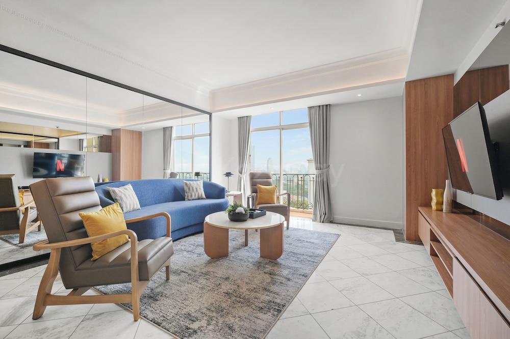 Rasamala & Cendana at Menteng by Kozystay Room Type - Apartment, 3 Bedrooms, City View