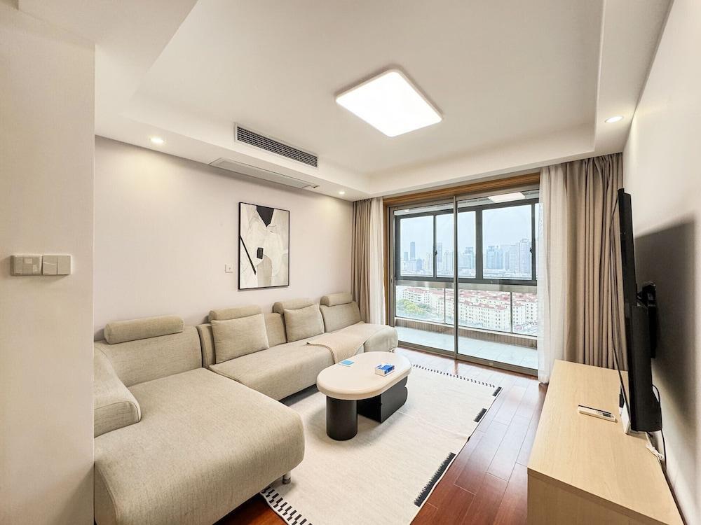 Tyms 2BR Apt TianshanRD Near CESIS Line2 - Tap to explore photos