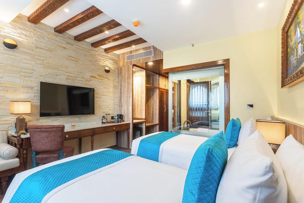 Aarya Hotel and Spa - Eternal Heritage Room Type - Aarya Suite Triple