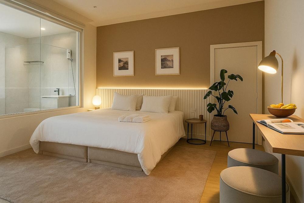 Metropolis Lekki Room Type - Deluxe Room, Courtyard View