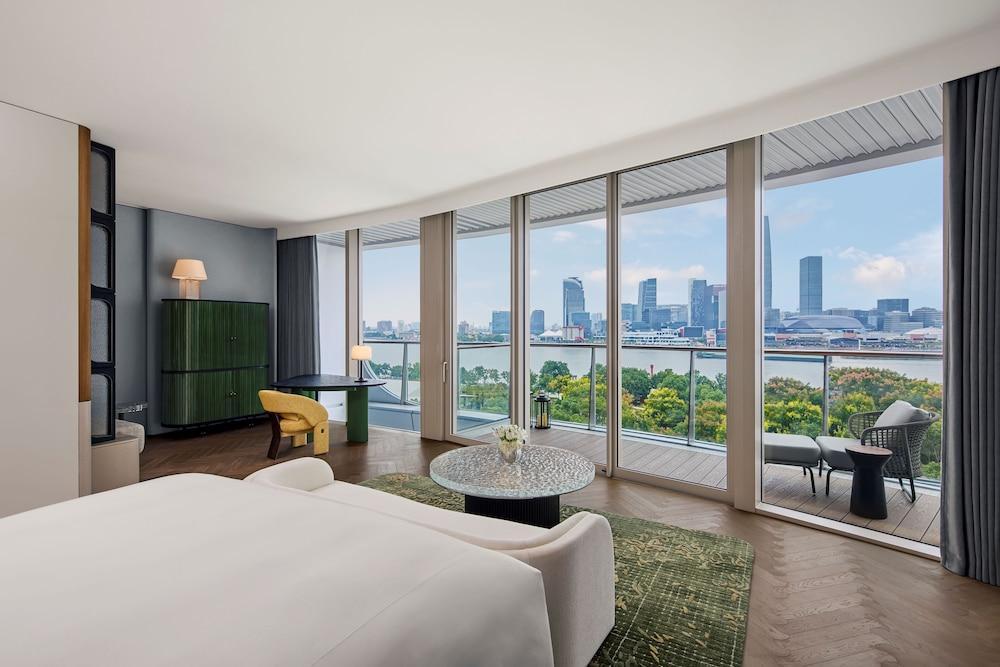Waldorf Astoria Shanghai Qiantan Room Type - Premium Room, 1 King Bed