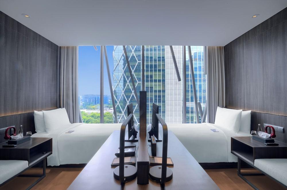 Discovery SCBD Room Type - Deluxe Twin Room, City View
