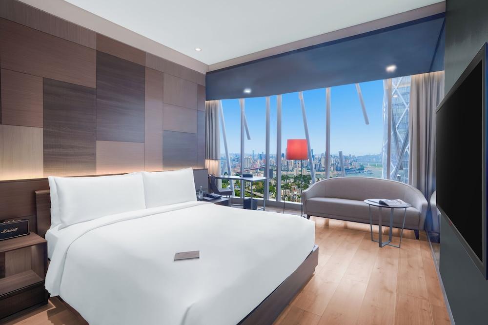Discovery SCBD Room Type - Deluxe Double Room, City View