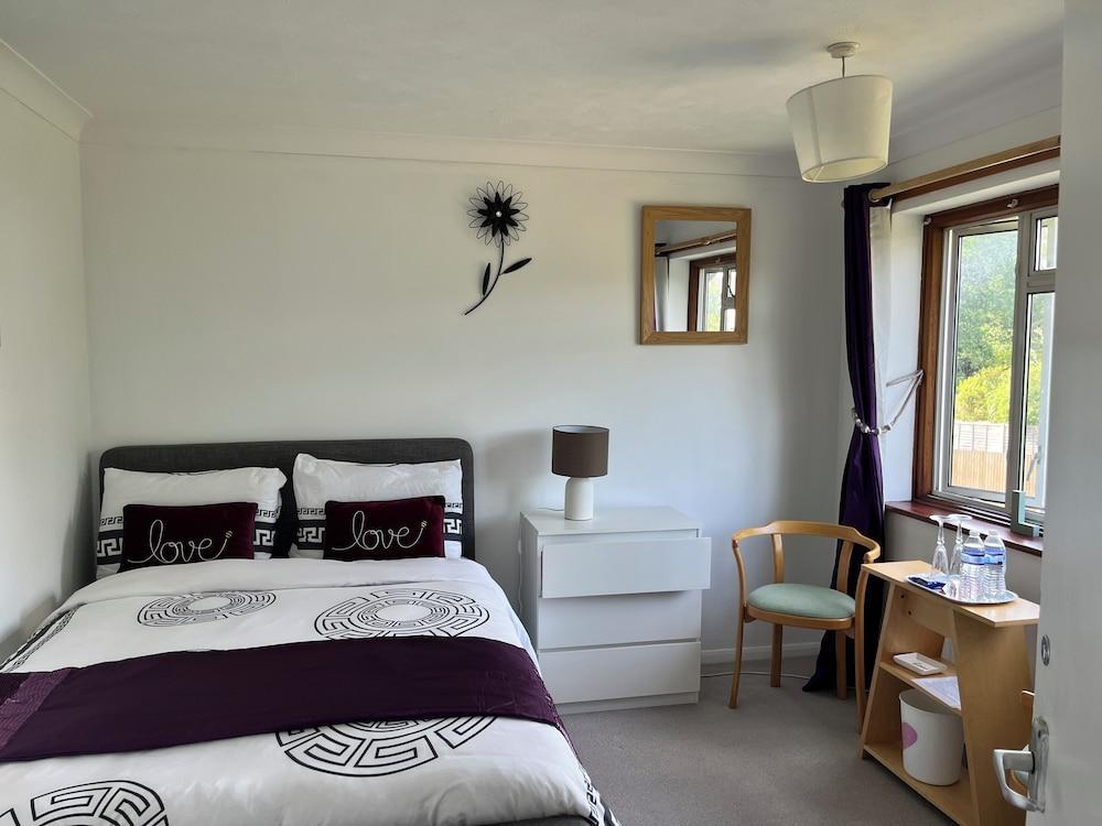 Love and Peace Petts Wood Room Type - Standard Double Room, Garden View