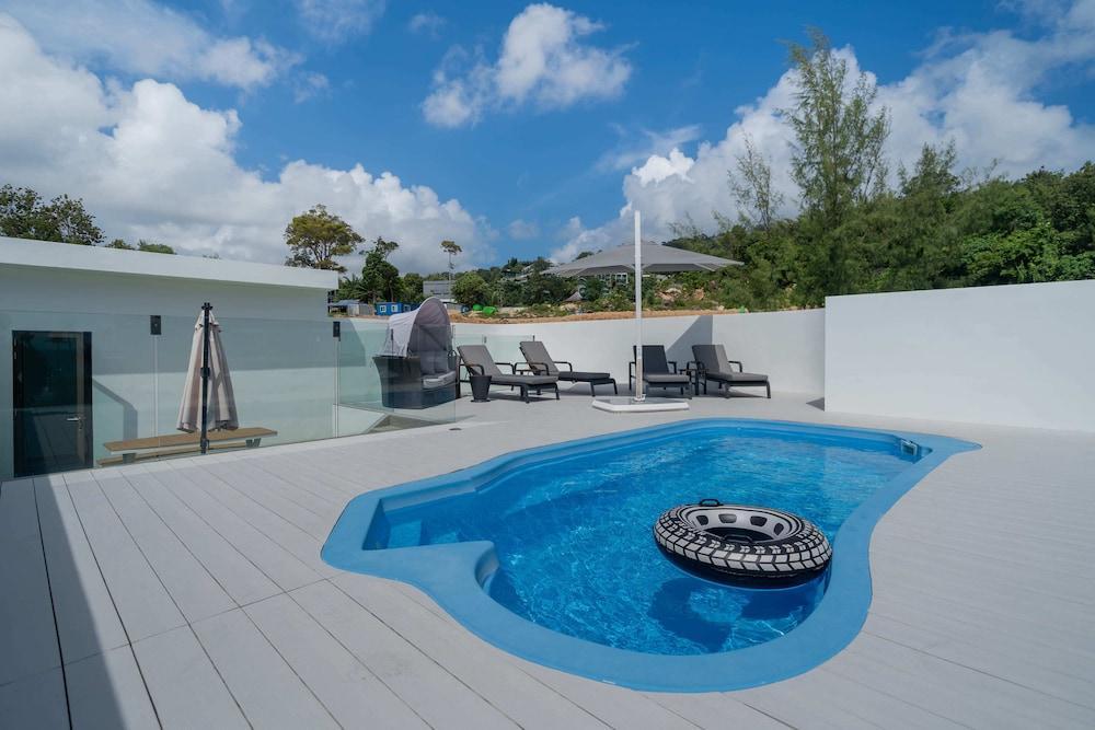 Absolute Twin Sands 5404 Private Pool - Tap to explore photos