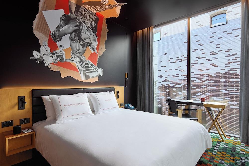 25hours Hotel Sydney The Olympia Room Type - Room, 1 King Bed (Medium)