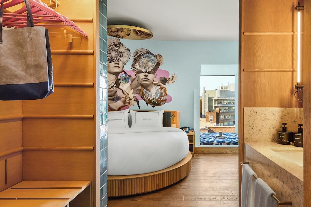 25hours Hotel Sydney The Olympia Room Type - Extra Large Room