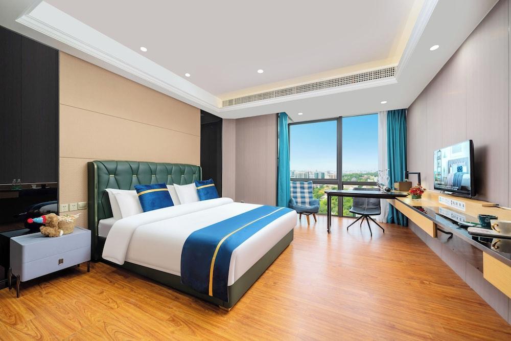 Weekend International Apartment- Beijing Rd A-mall Room Type - Superior Double Room, City View