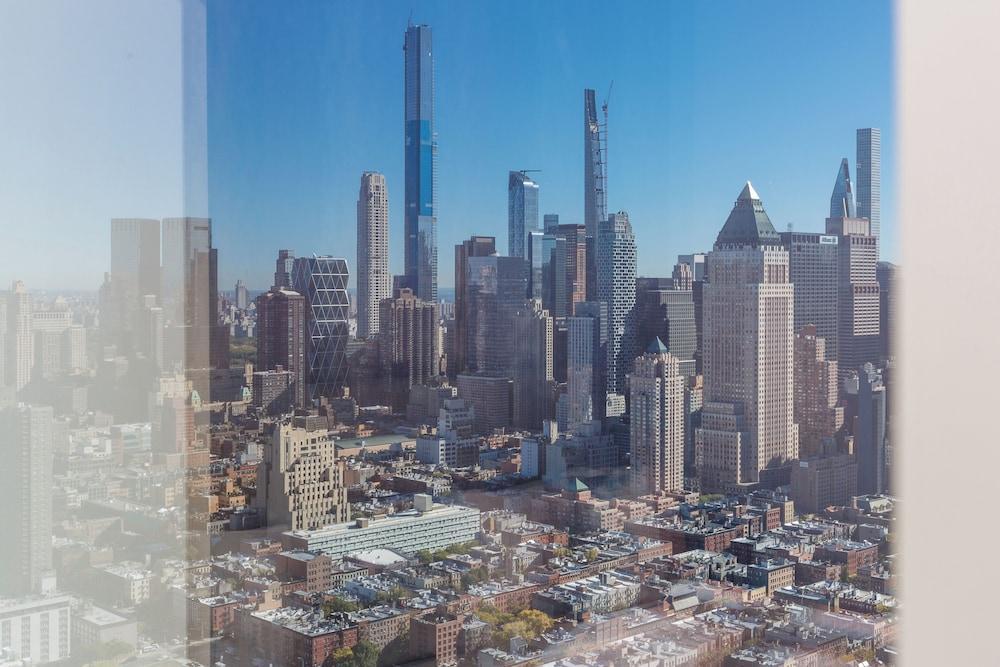 2 bedroom luxury Empire State VIEW - Tap to explore photos