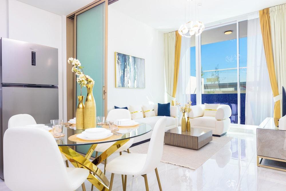 Bloomfields Hidden Gem 1Br with Pool - Tap to explore photos
